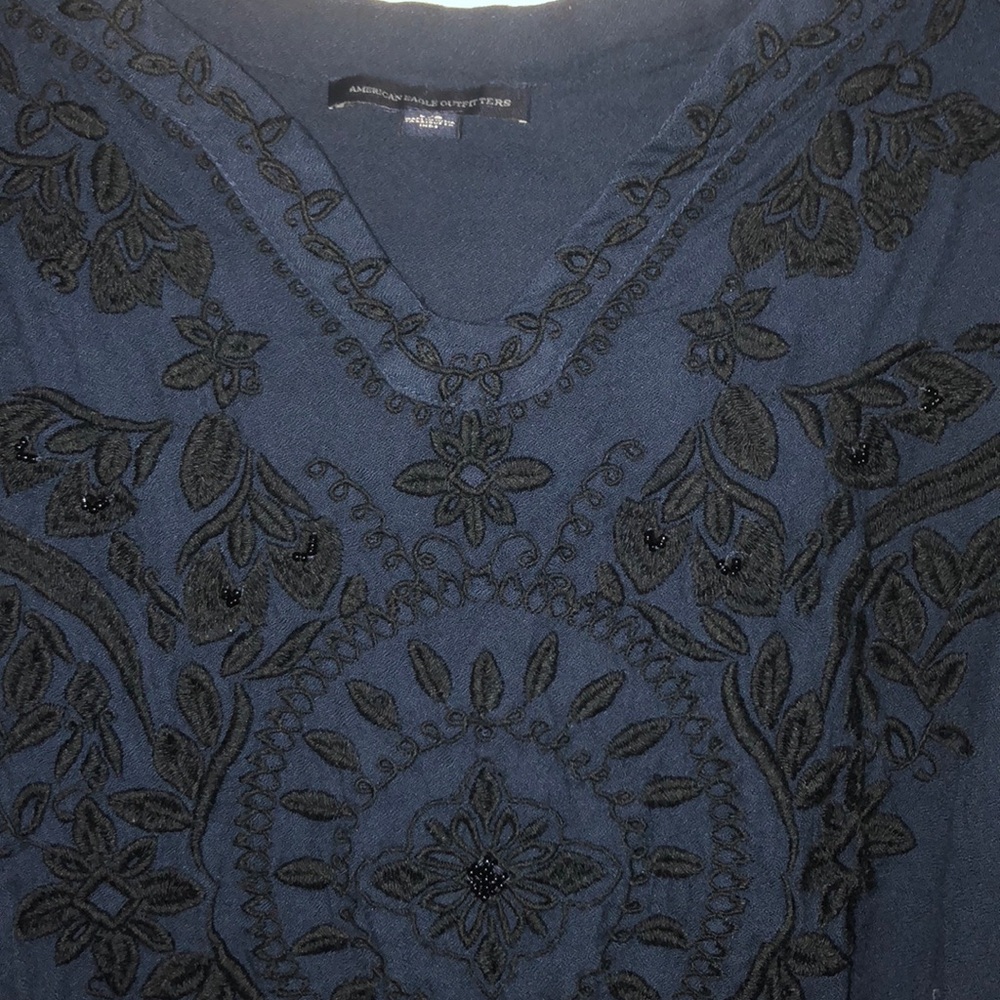 American eagle loose v neck